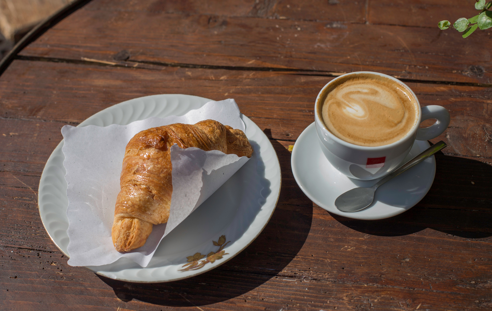 Cappuccino e cornetto