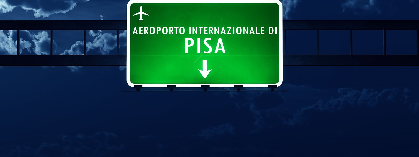 Pisa lufthavn i Toscana i Italien