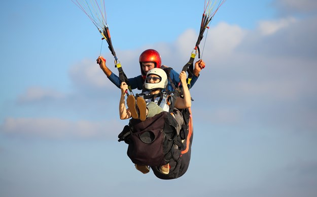 Paragliding in Tuscany