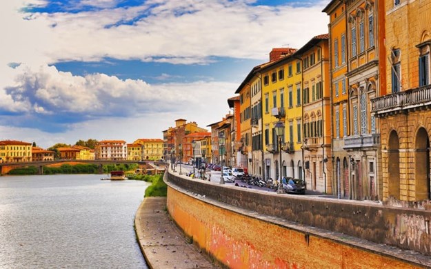 Floden Arno  i Pisa