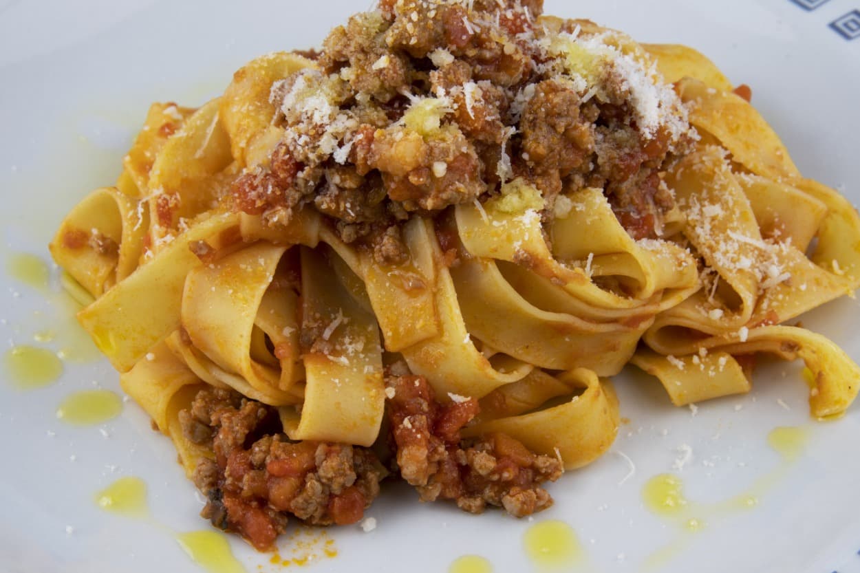 tagliatella al rau alla bolognese